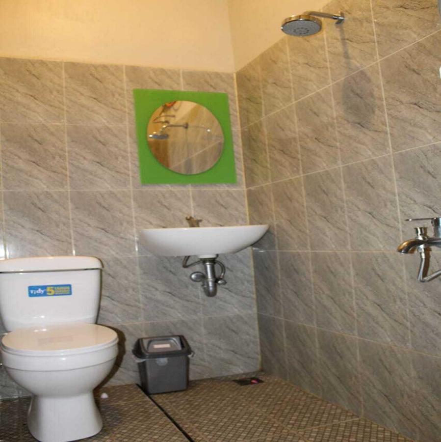 Oyo Flagship 2799 Berastagi Backpacker Rooms Екстер'єр фото